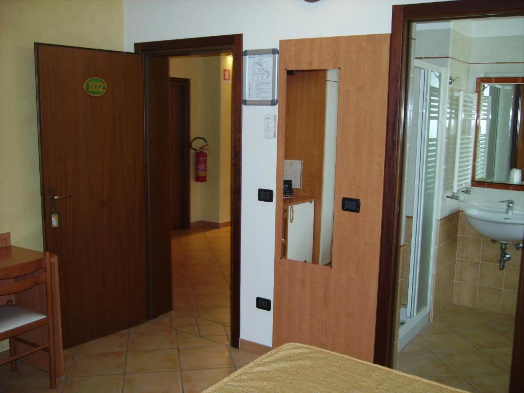 Hotel Fontana Rubiera Kamer foto